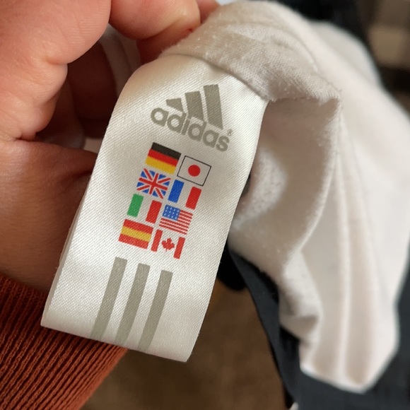 Vintage Adidas Hooded Zip Up Wind Breaker Jacket - Picture 6 of 6